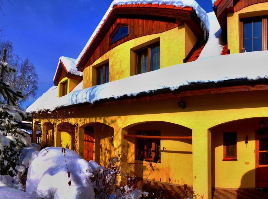 Apartmany Centrum Pavčina Lehota Екстериор снимка
