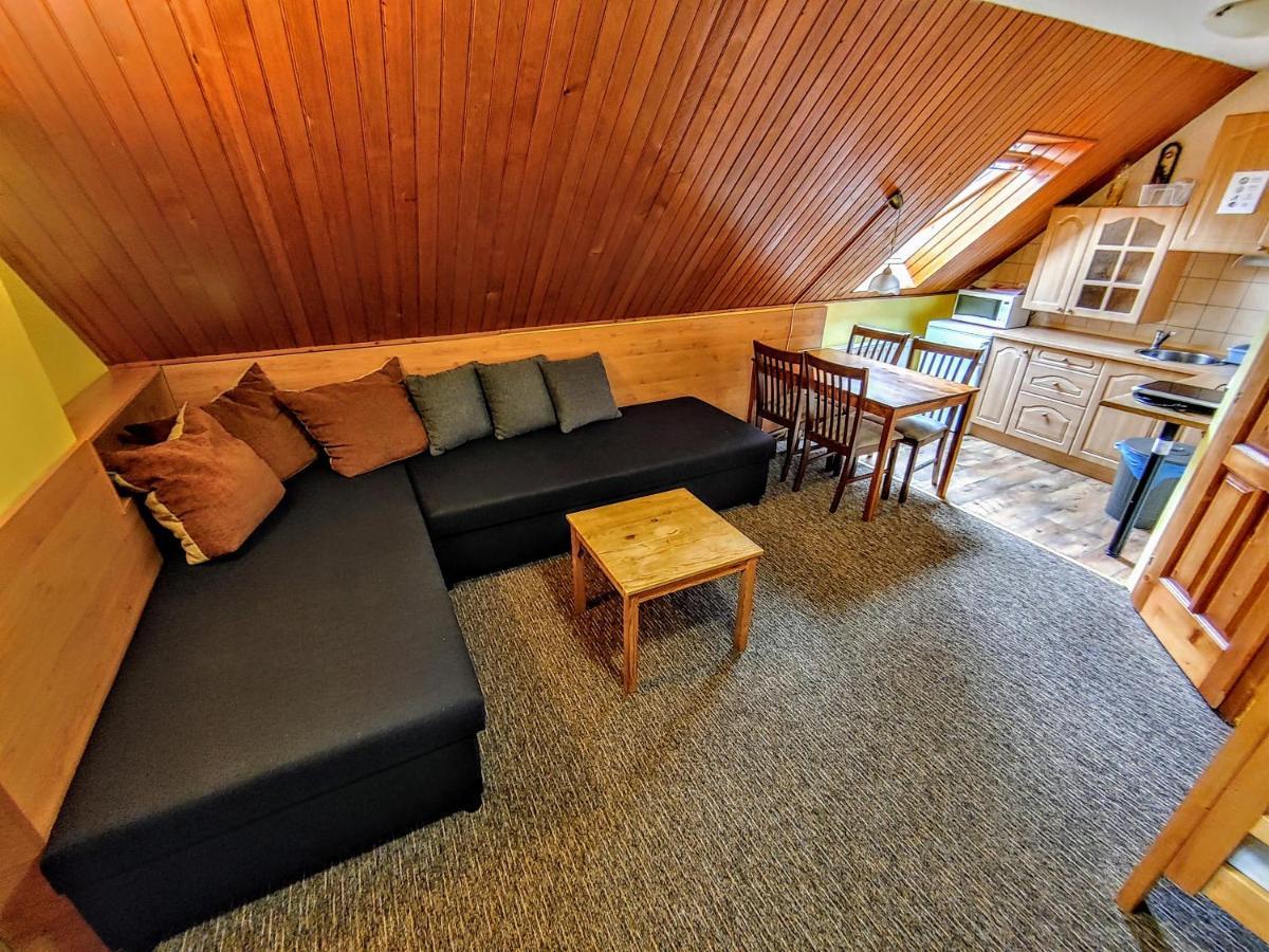 Apartmany Centrum Pavčina Lehota Екстериор снимка