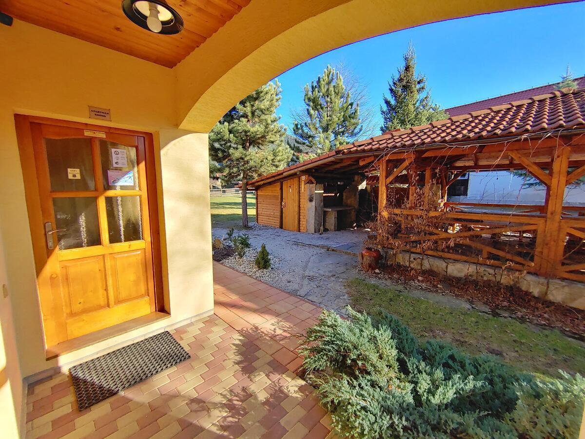 Apartmany Centrum Pavčina Lehota Екстериор снимка